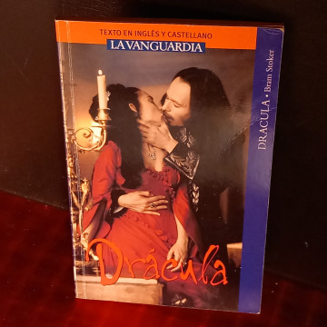 DRACULA, BRAM STOKER, TEXTO BILINGÜE INGLÉS CASTELLANO.