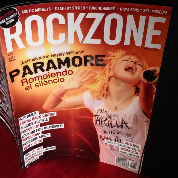 REVISTA ROCKZONE 72.