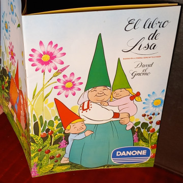 EL LIBRO DE LISA, ÁLBUM VACÍO CON COLECCIÓN DE CROMOS SIN PEGAR.
