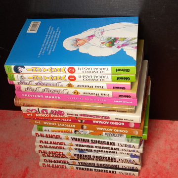 LOTE 18 CÓMICS MANGA.
