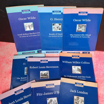 LOTE 9 LIBROS BILINGÜES ESPAÑOL-INGLÉS.