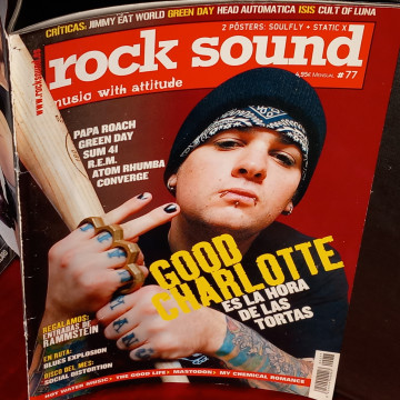 REVISTA ROCK SOUND 77