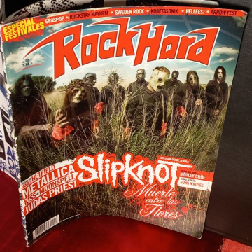 REVISTA ROCK HARD 22.