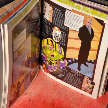 DC CÓMICS ENCICLOPEDIA DE PERSONAJES.