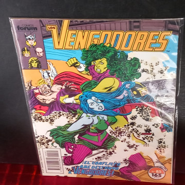 CÓMIC LOS VENGADORES 85