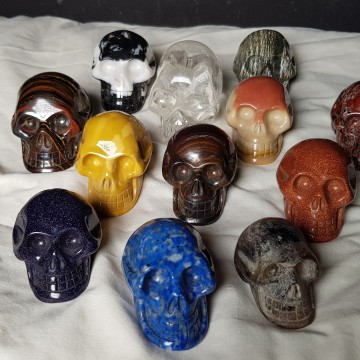 60 € Lote calaveras de piedra pulida 16 unidades