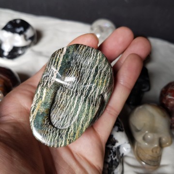 60 € Lote calaveras de piedra pulida 16 unidades