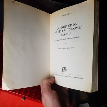 Constitucions, partits i autonomies, Jordi Xifra