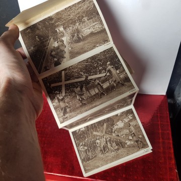 Álbum postales le chemin de la Croix du calvaire de Lourdes