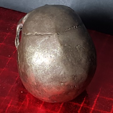 Calavera de metal pisapapeles antiguo tamaño mediano